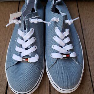 BNWT Tommy Hilfiger Odesi shoreline sneaker blue gray white combo  (8.5) KICKS